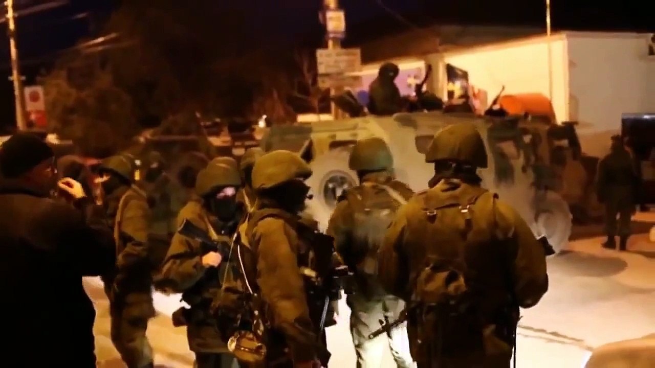 Russian Troops ARRIVE in UKRAINE