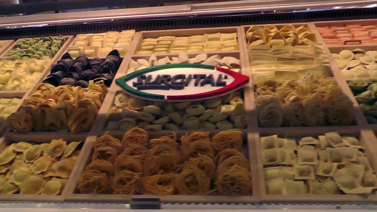 Frische tiefgekühlte pasta aus italien