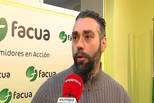 Facua: ”Vender décimos premiados es delito”