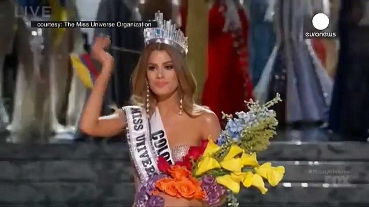 Мисс Вселенная-2015  корону надели не на ту