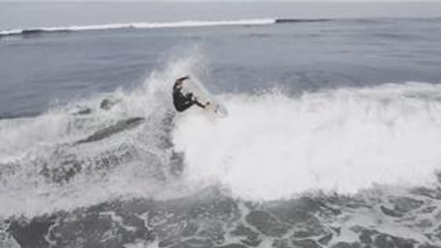 Skuff TV Surf - Kepa Acero Connects The Dots