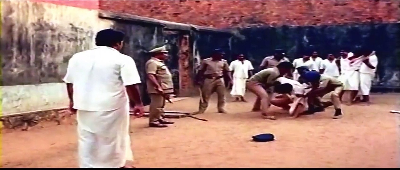 ☞ Level Cross - Malayalam Movie Video Clip 3