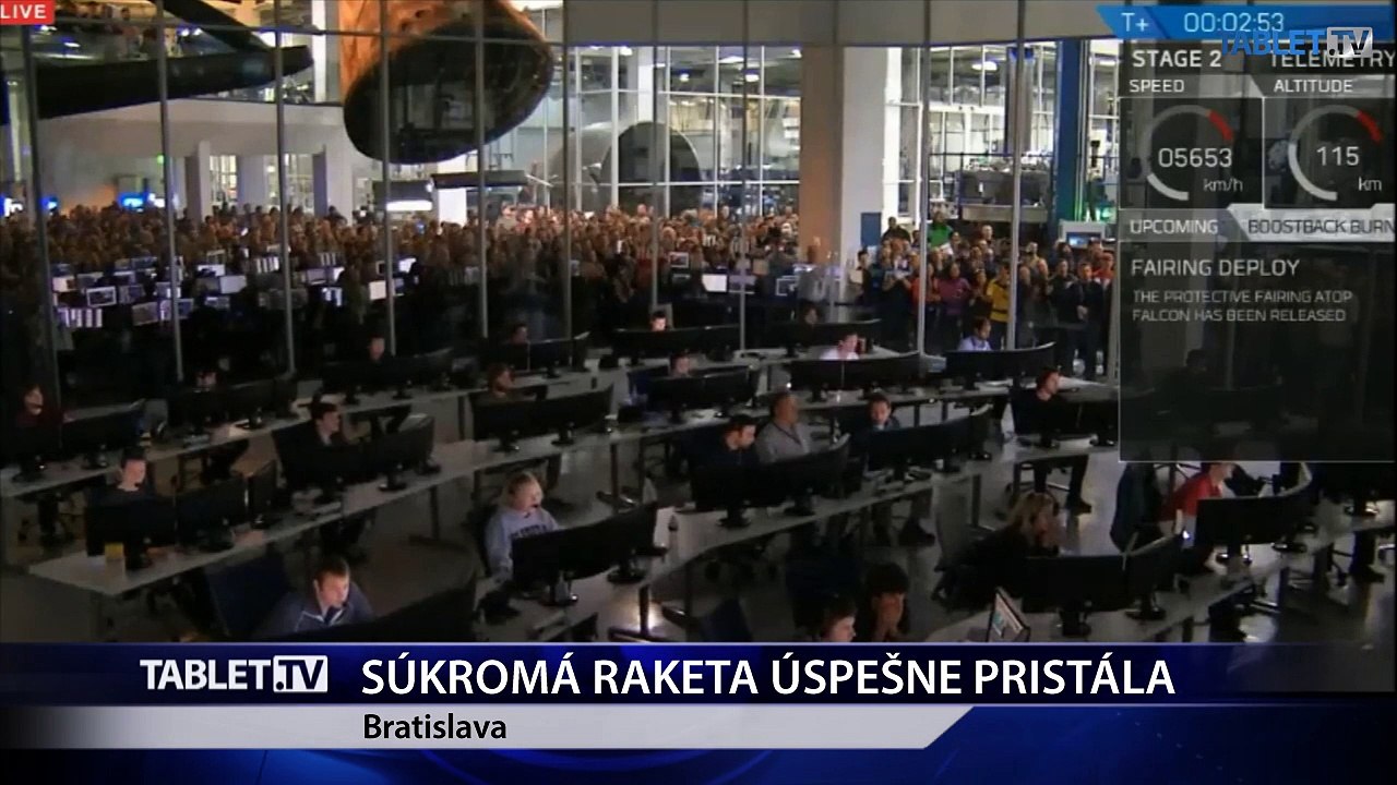 Raketa Falcon sa po štarte úspešne vrátila naspäť na Zem