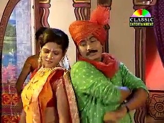 Latpat Latpat Tujha Chaalan Ga - Lata Mangeshkar - AMAR BHOOPALI - Lalita Pawar, Sandhya