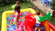 Playground wather Kids Pool Fun Balls - swimming pool with balls and slide