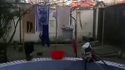 موقف حرج لقط ههههه