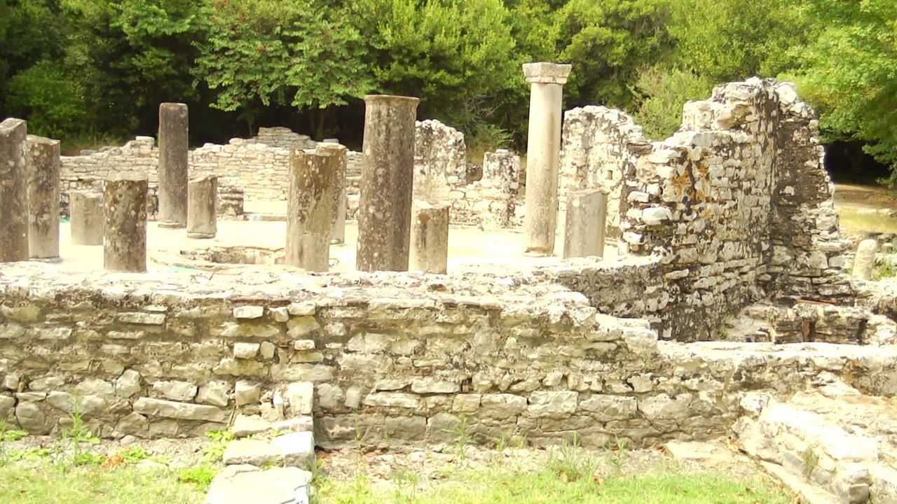 Operatorët turistikë shumë kritikë - Top Channel Albania - News - Lajme
