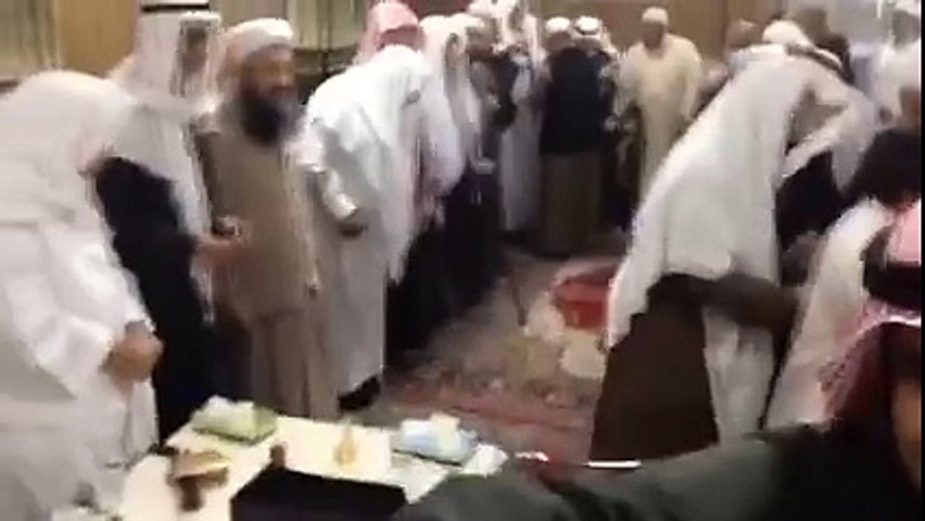 مدینہ منورہ میں محفل میلاد کا منظر