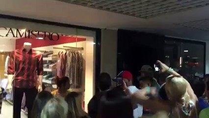 Abuchearon a funcionarios de la Sundde en un C.C de Maracaibo