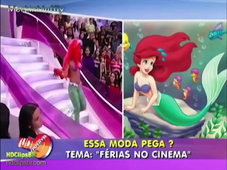 Girl in Little Mermaid body paint Disney