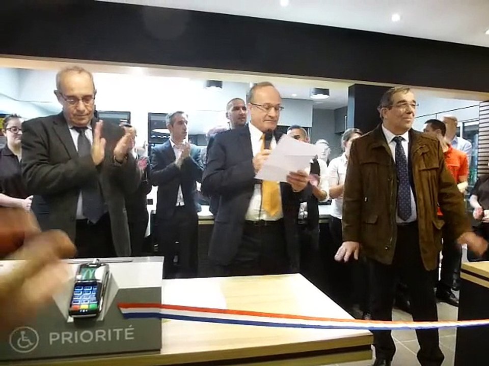 Grandvilliers : le directeur présente le restaurant McDonald's