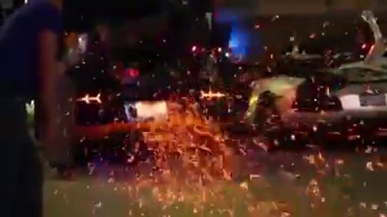 I've NEVER seen a LAMBORGHINI Aventador Shooting Flames & Sparks in that way -> this is a Bull from HELL!