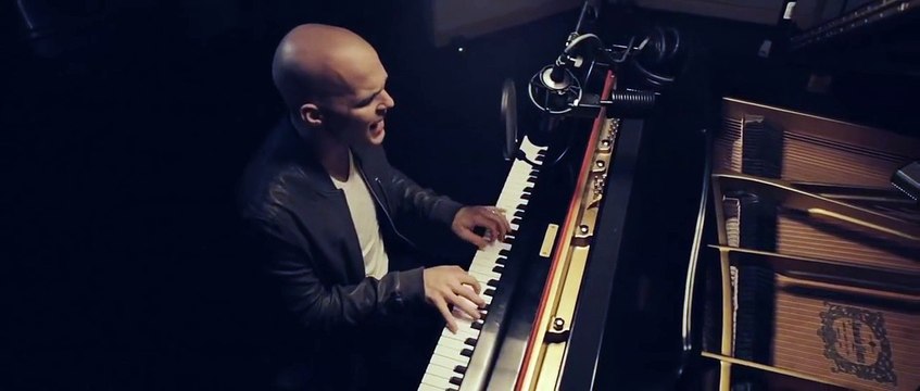 David Guetta – “Dangerous” (Sam Martin Acoustic Piano Version)