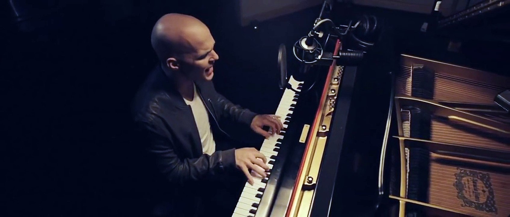 David Guetta – “Dangerous” (Sam Martin Acoustic Piano Version)