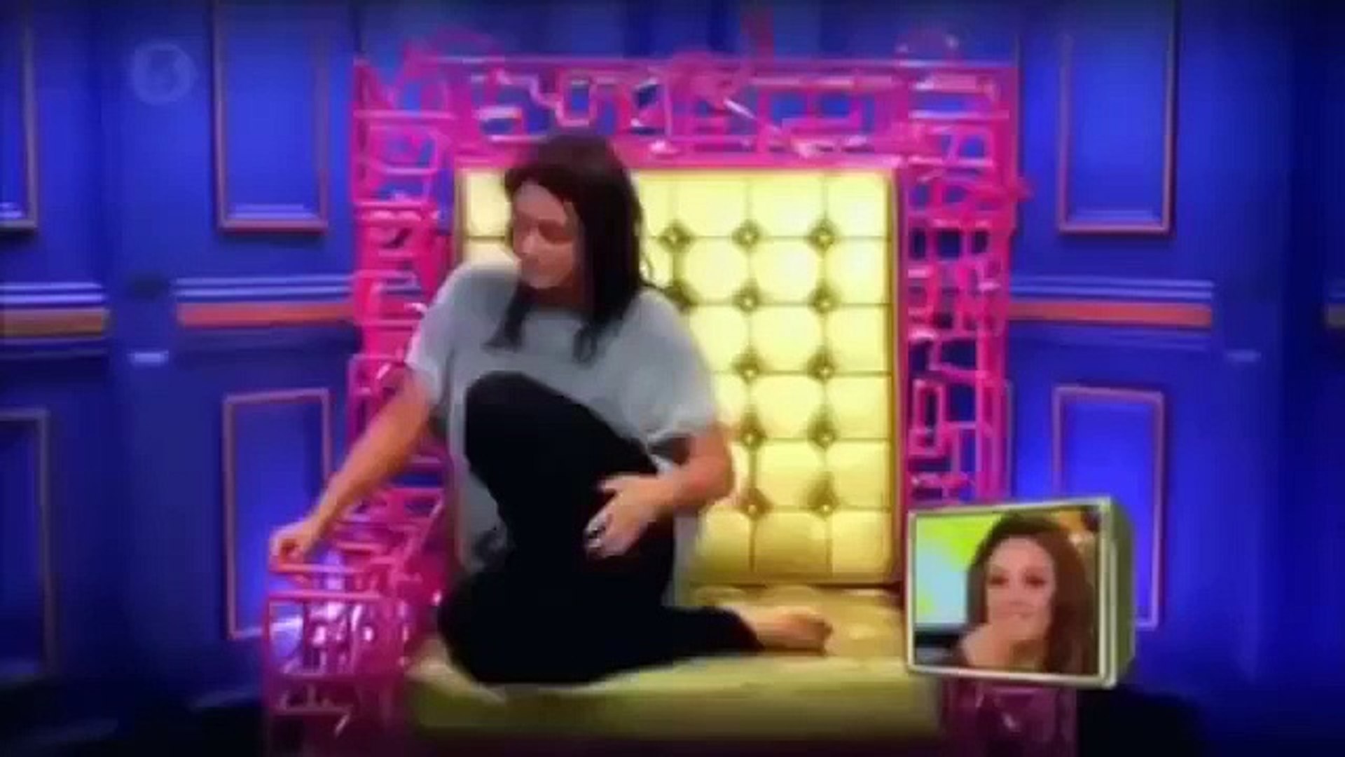 Girls Fart Sexy