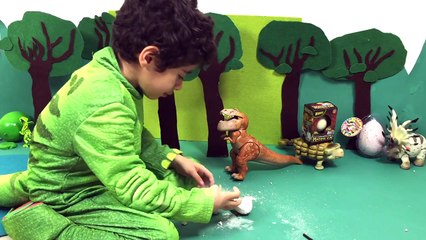 The Good Dinosaur Eggs Toys Unboxing Opening ft Spiderman Egg - Surprise Eggs!