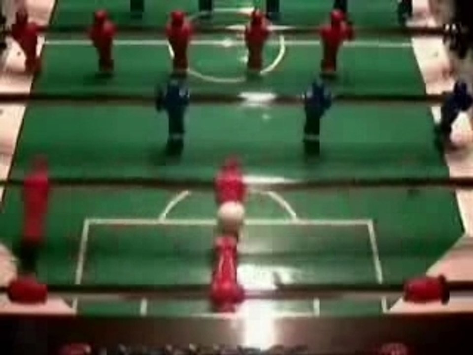 fenomeno col calcio balilla!!!!