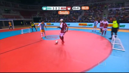 Falcao vs Sean Grenier in an 1 v 1 futsal game