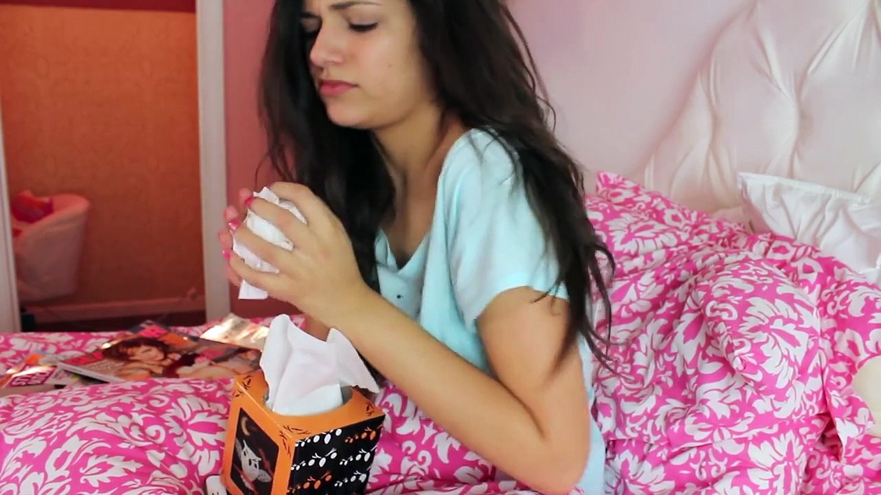 Sick/Lazy Days Hair, Makeup & Outfit! + My sick day essentials