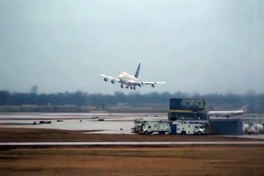 Saudi Airlines Lan-ding