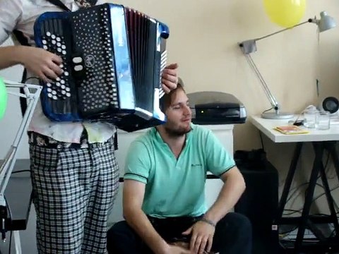 vMetro - «Bad Romance» (Lady Gaga cover) (концерт в БФ «AdVita», 31.07.2011)