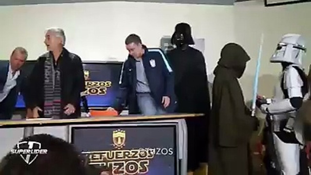 Presentacion de Omar Gonzalez en el Pachuca