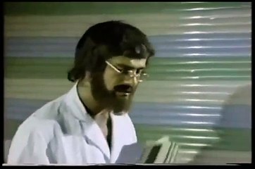 Atom fiziğine de profesörlüğe de lanet olsun