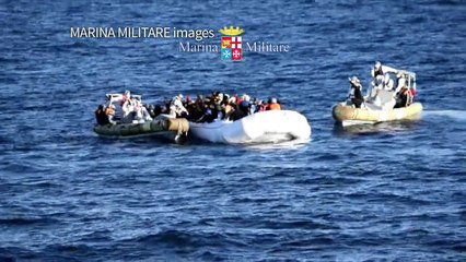 Hundreds of people rescued from boats off Libya, body recovered