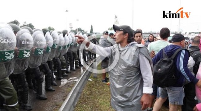 Tentera buka semula hadangan ke lapangan terbang