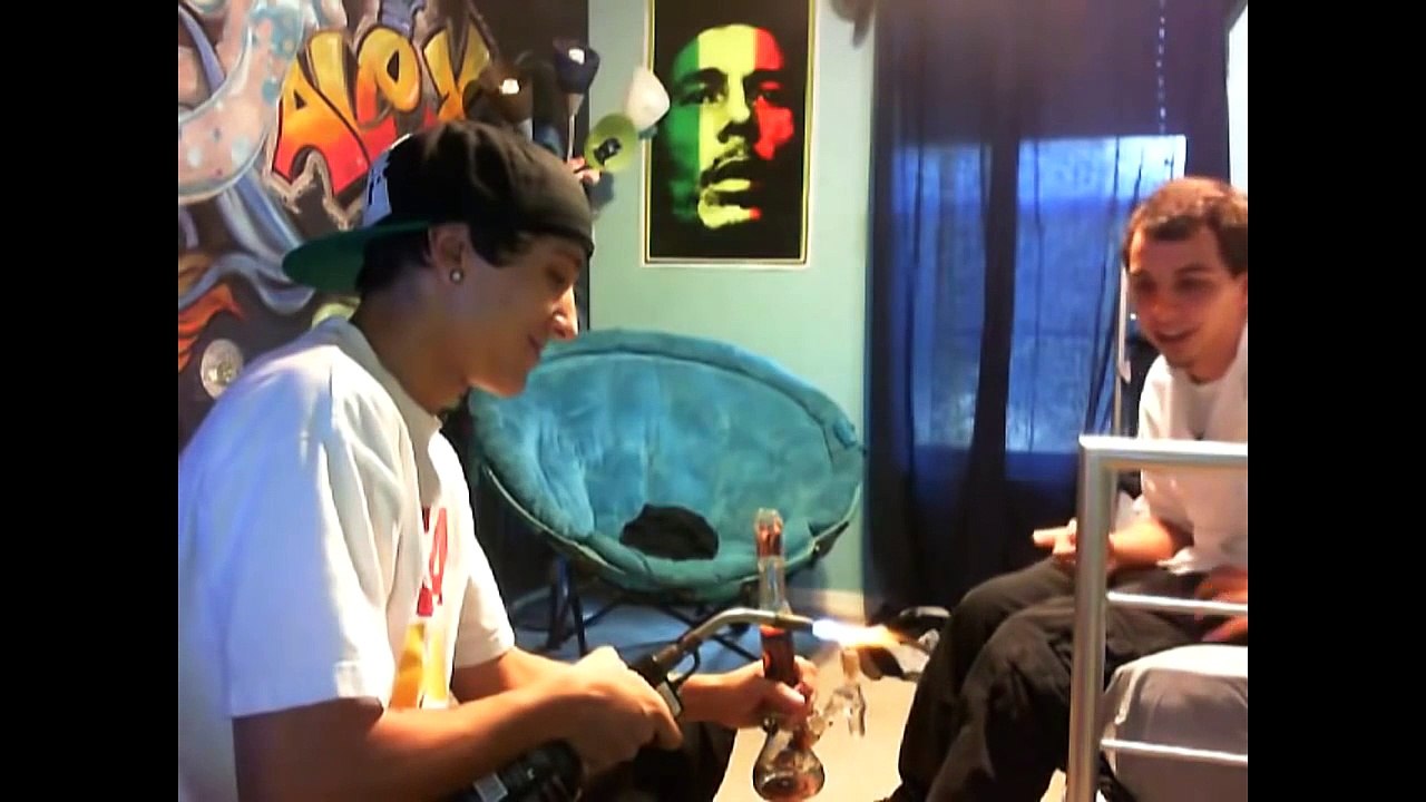 2014 FIRST TIME DABBERS AND DAB FAILS COMPILATION / 13 GRAM DAB ATTEMPT