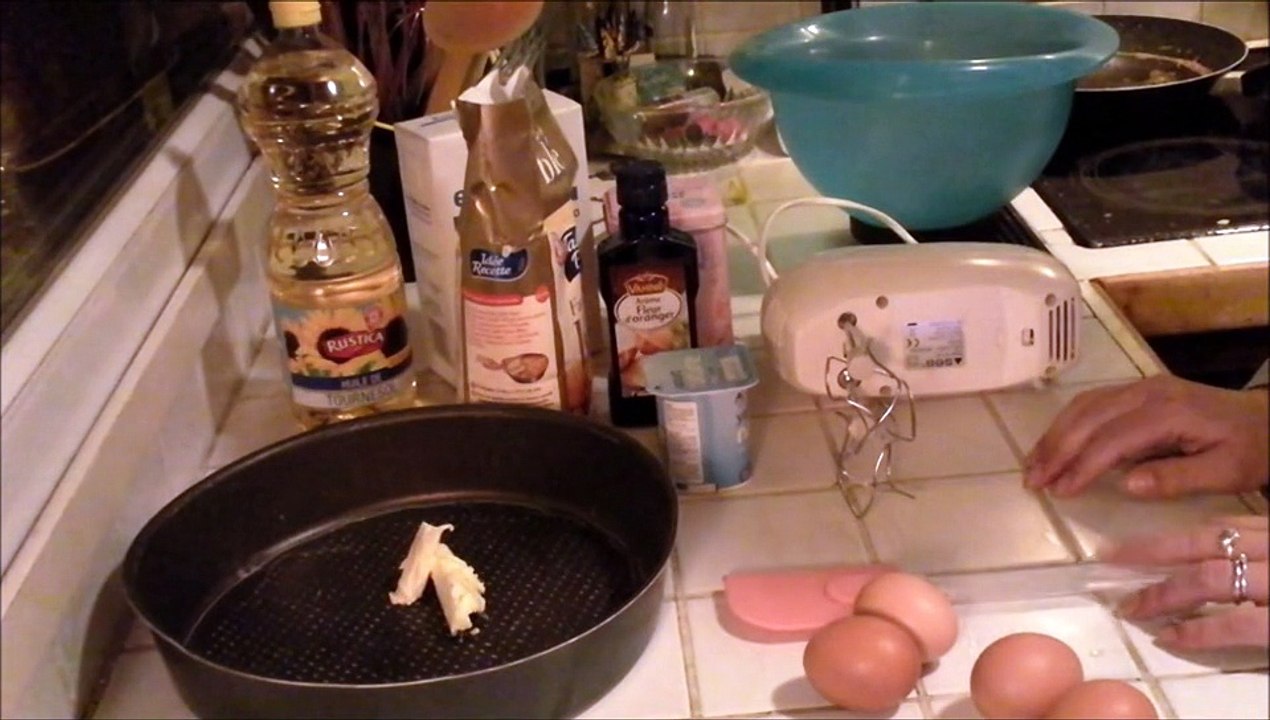 Le gâteau au yaourt (recette rapide et facile)