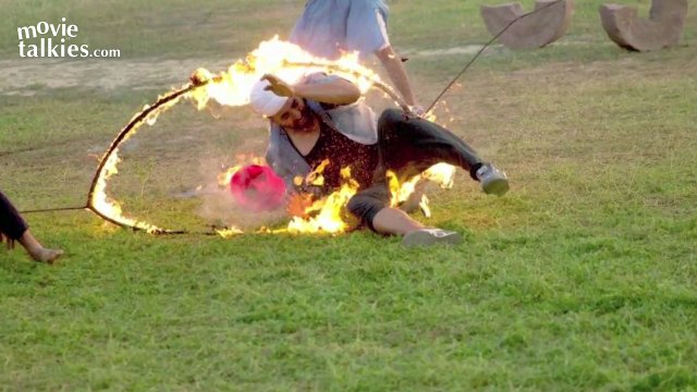 OMG: Akshay Kumar Catches FIRE When Stunt Sequence Of Singh Is Bling Goes Wrong