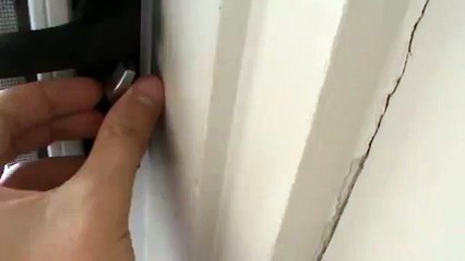 [How To] Lock a Safety Screen