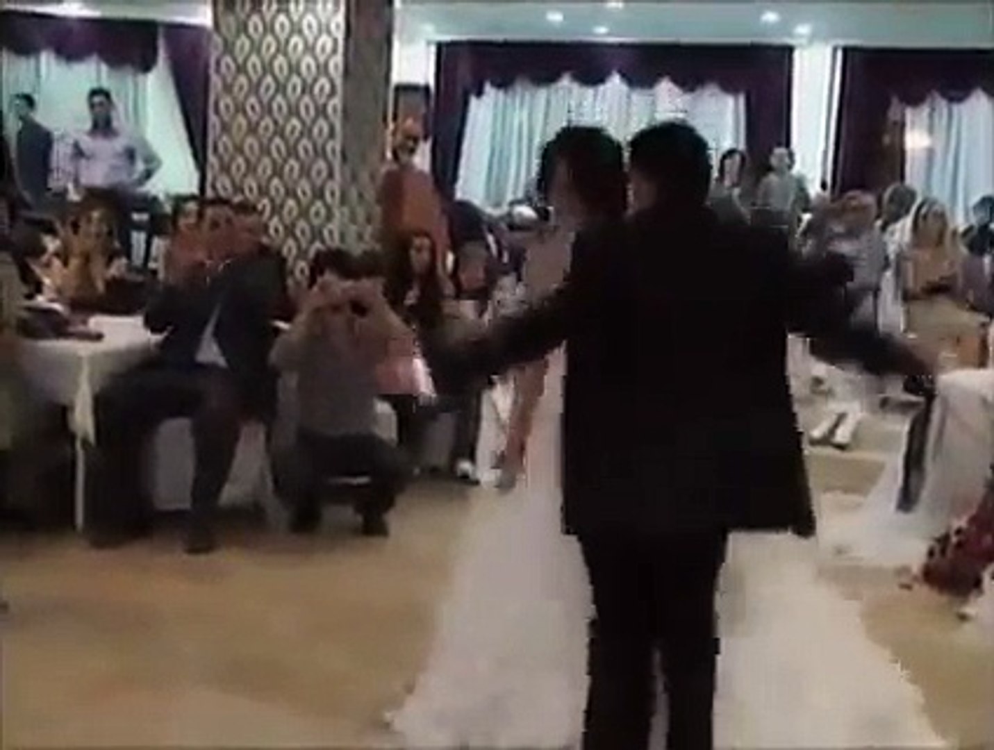 ⁣A Great Wedding Turkish Dance with Song Good Quality