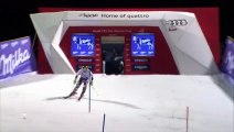 Un drone s'écrase juste derrière Hirscher en plein slalom de ski