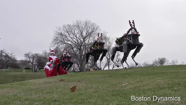 Les rennes du père Noël remplacées par des robots flippant