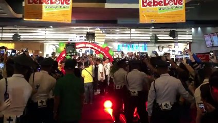 Alden Richards, Maine Mendoza Arrive at the My Bebe Love Premiere Night