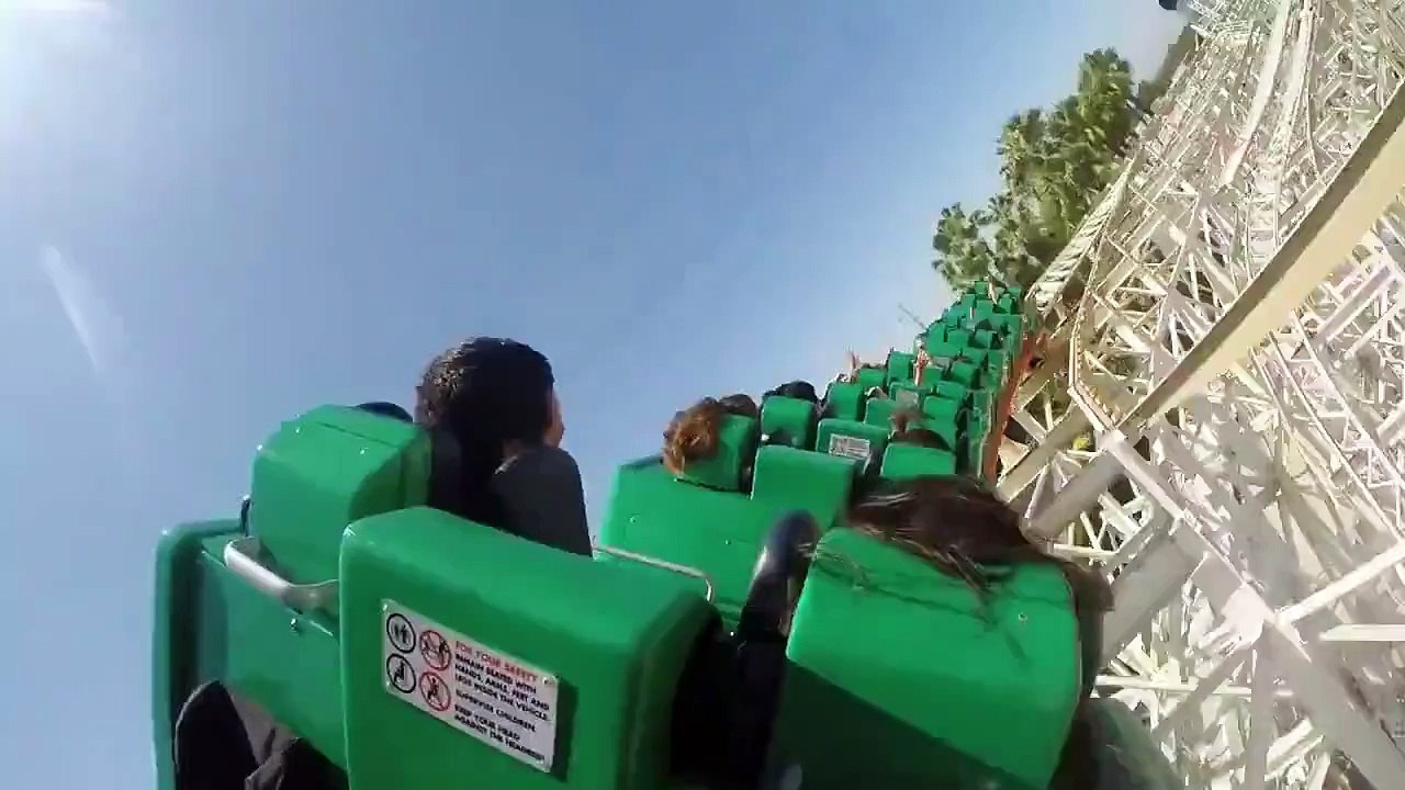 building California Screamin' at Disneyland (Back of train) #4 roller coaster minecraft