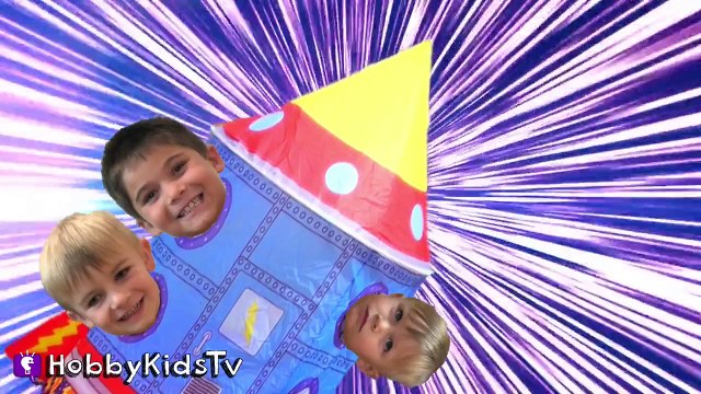 Worlds BIGGEST Outer SPACE SHIP to Moon! Surprises+Astronauts Adventure Science Lab by Hob