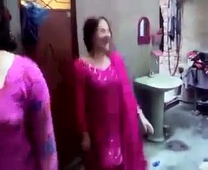 Aunties Dance on
