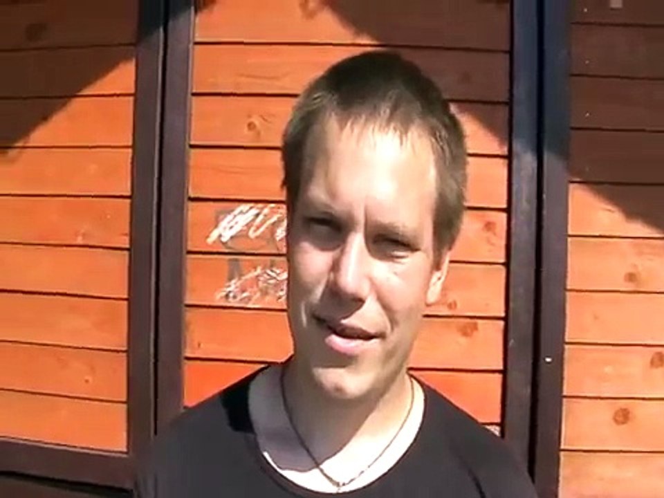Трудно уши не развесить!