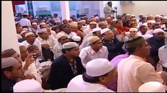 Naat Sarkar Ki Parta Hoon Mein - Farhan Ali Qadri (Mauritius)