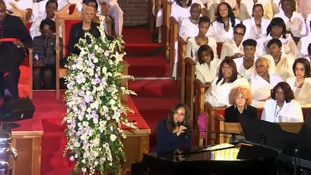 ALICIA KEYS (Obseques Whitney 18fev2012) - Video Musique - Wat.tv