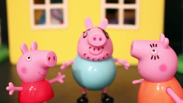 Peppa Pig Light Up Toys with Family George and Daddy with Mommy Pig Review by ToysReviewToys