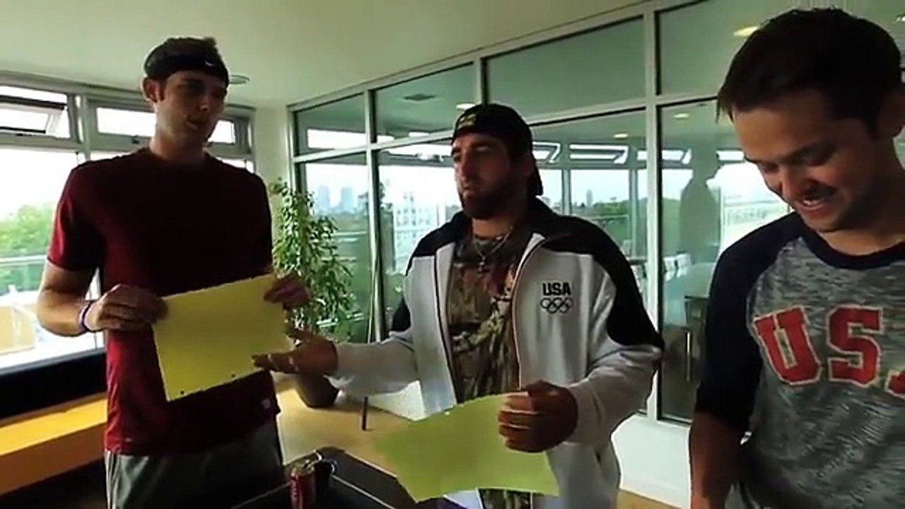 Funny Crazy - Paper Airplane Battle