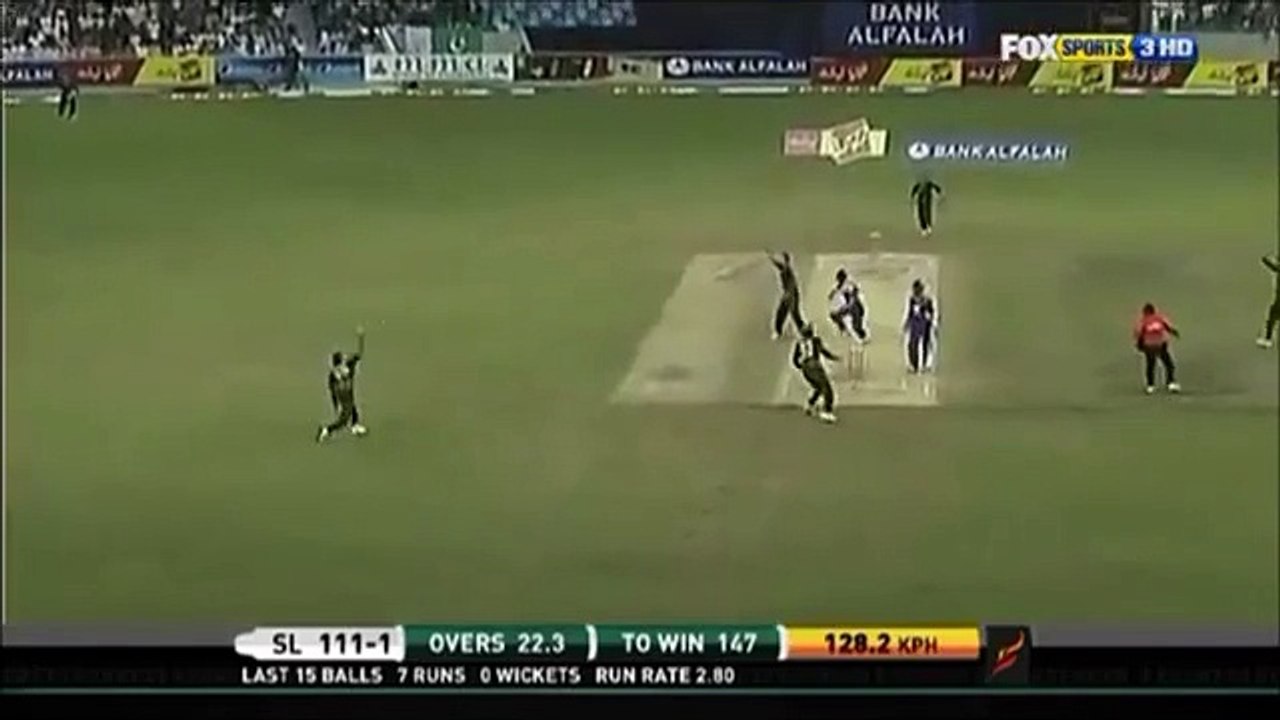 Shahid 'BOOM BOOM' Afridi - DIRECT HIT TO RUN OUT KUMAR SANGAKKARA