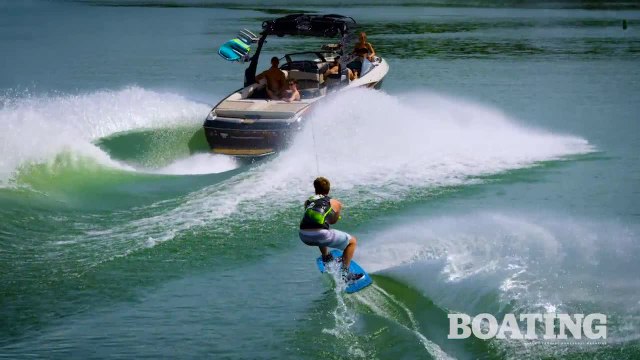 2016 Boat Buyers Guide: Malibu Wakesetter 25 LSV