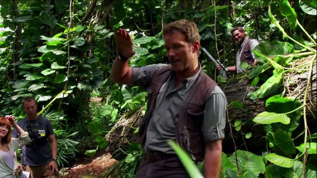 Jurassic World Behind the Scenes - Chris Pratt Stunts 101 (2015) - Chris Pratt Movie HD