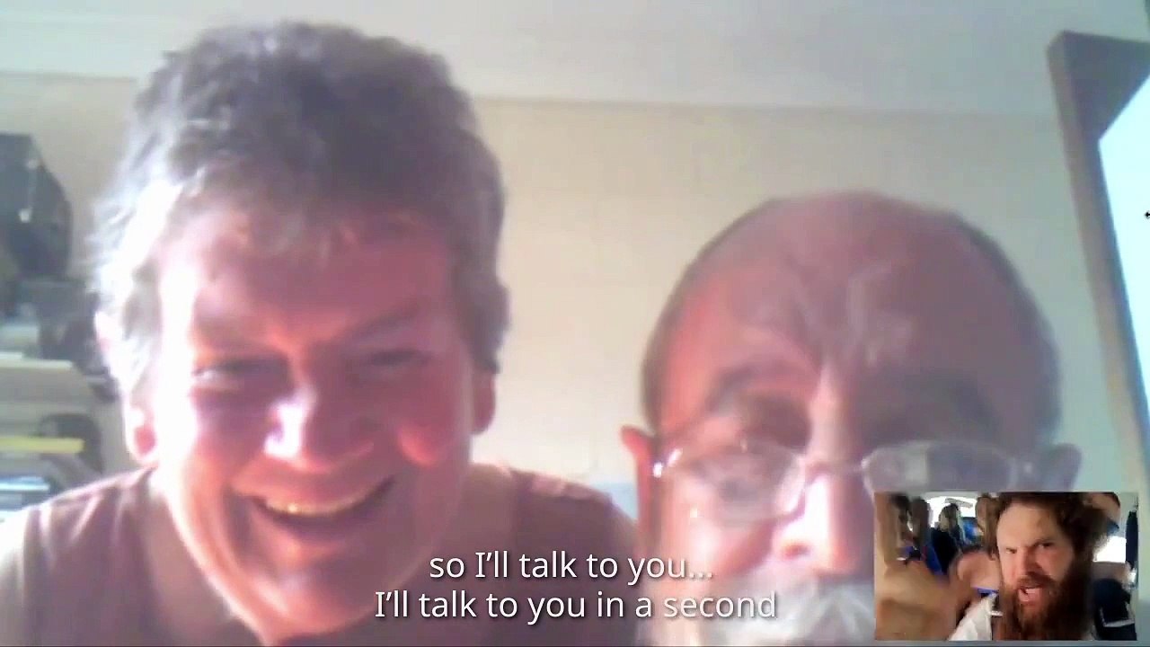 Il appel sur Skype ses parents lors d'un saut en parachute