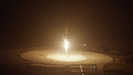 La fusée SpaceX réussit son atterrissage après un vol orbital